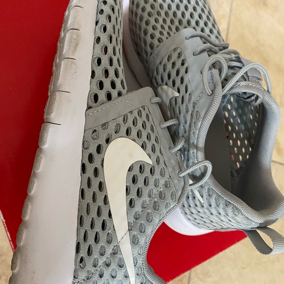 Nike Roshe One Flight Weight - Picture 2 of 4